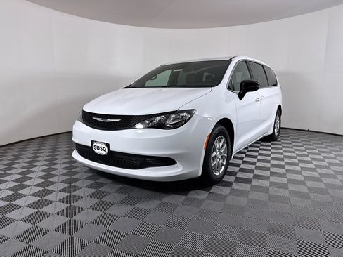 New 2026 Chrysler Voyager LX image 18