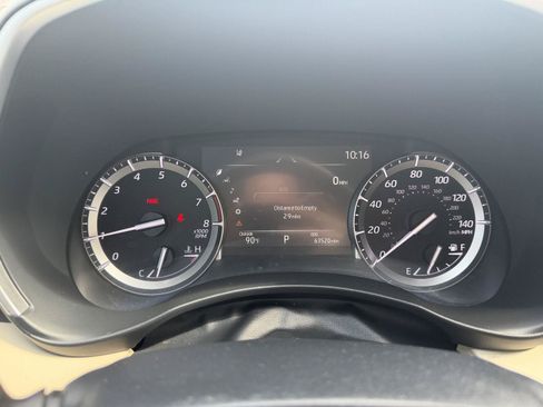 Used 2022 Toyota Highlander XLE FWD image 10