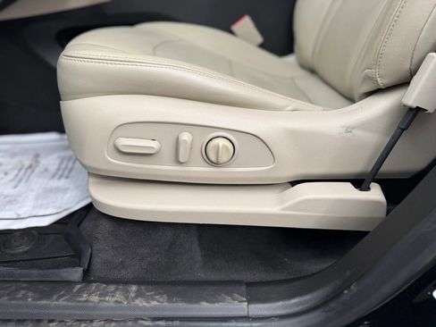Used 2019 Buick Enclave Essence AWD/4WD image 24