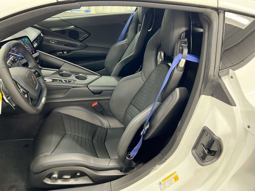 New 2026 Chevrolet Corvette E-Ray w/ Stealth Interior Trim Package AWD/4WD image 20