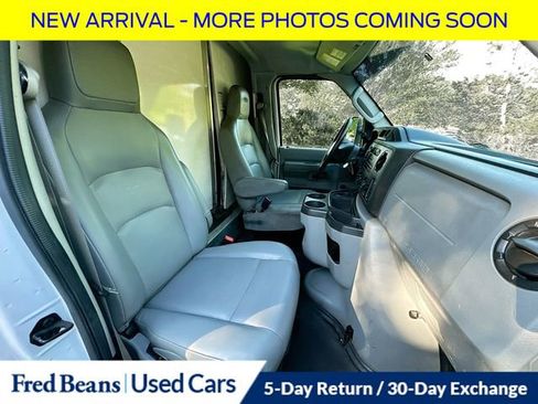Used 2017 Ford E-350 and Econoline 350 Super Duty RWD image 21