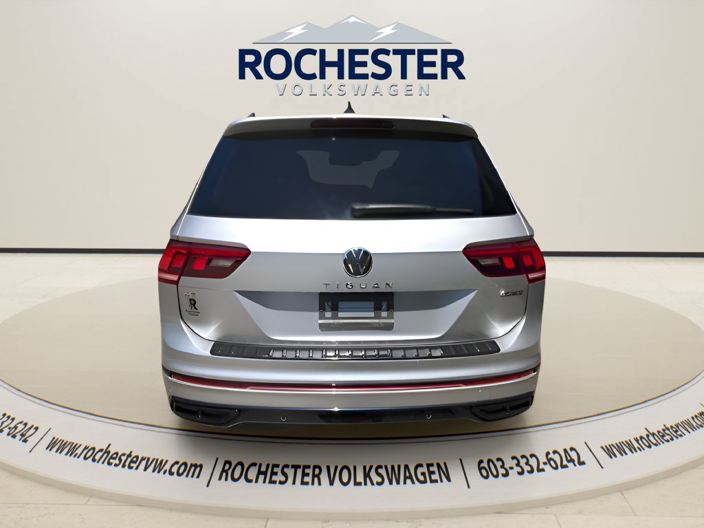 Used 2024 Volkswagen Tiguan SE R-Line AWD/4WD image 6