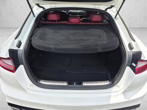 Used 2018 Kia Stinger GT1 RWD image 6