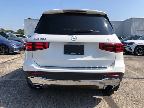 New 2026 Mercedes-Benz GLB 250 4MATIC image 5