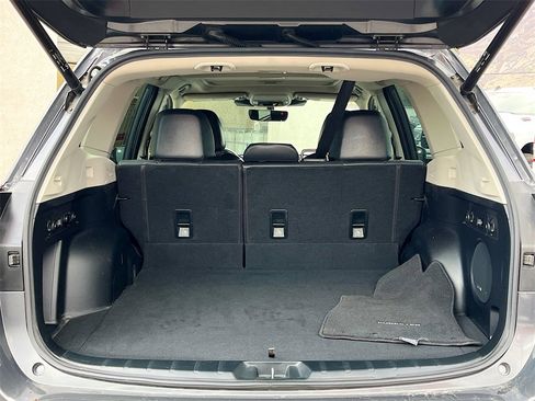 Used 2022 Subaru Forester Limited image 27