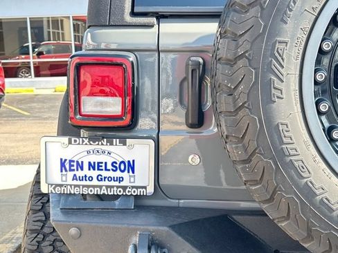 Used 2018 Jeep Wrangler Unlimited Sport S AWD/4WD image 12