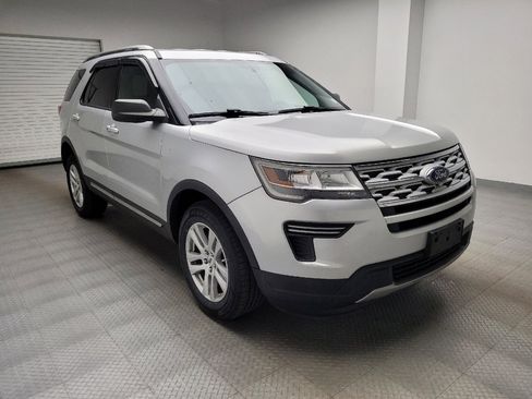 Used 2019 Ford Explorer XLT AWD/4WD image 13