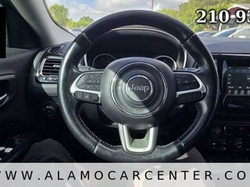 Used 2019 Jeep Compass Latitude FWD image 33