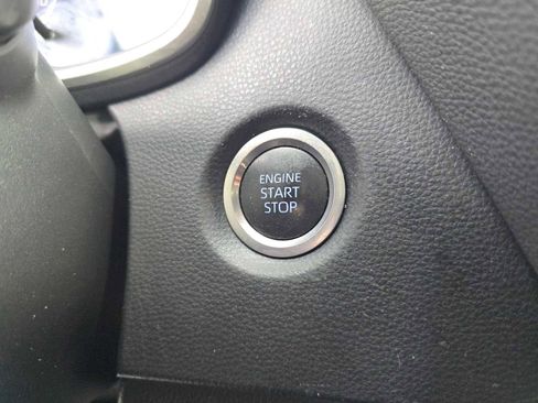 Used 2022 Toyota Corolla SE image 31