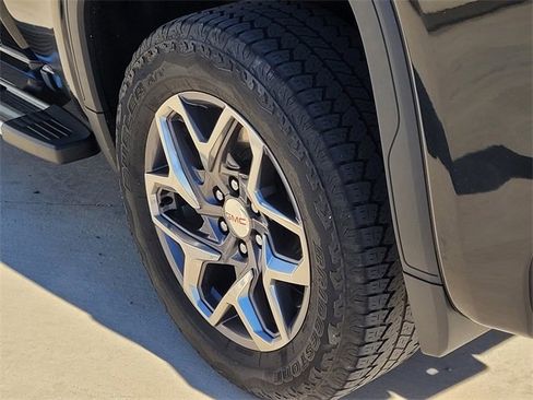 Used 2022 GMC Sierra 1500 SLT image 4