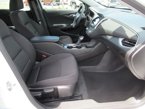 Used 2024 Chevrolet Malibu LS FWD image 10