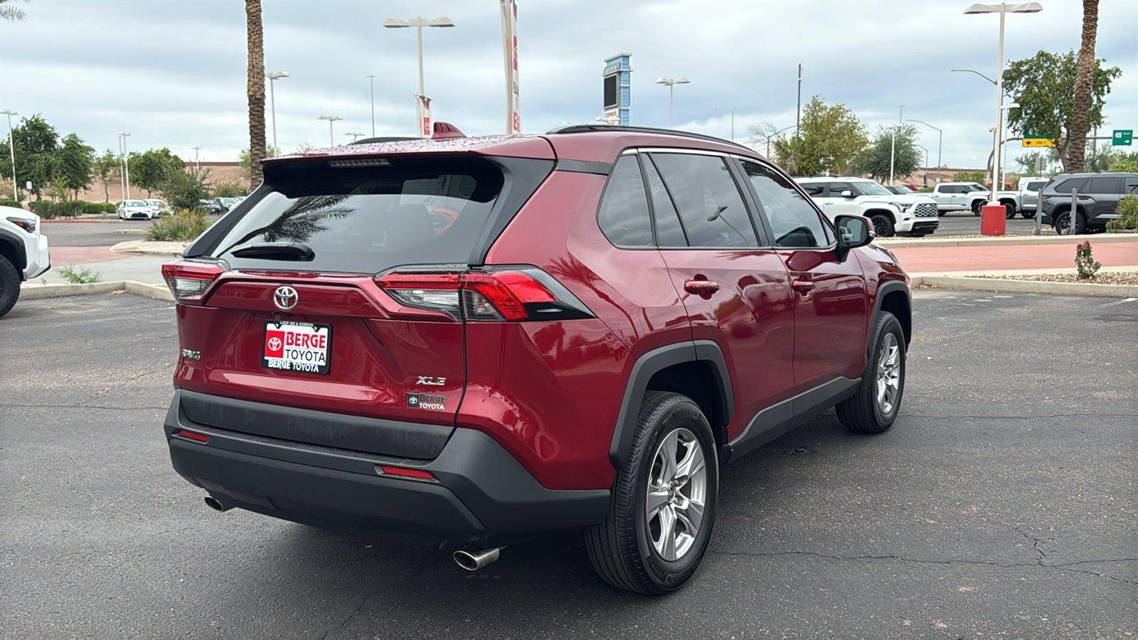 Used 2025 Toyota RAV4 XLE w/ Convenience Package FWD image 9