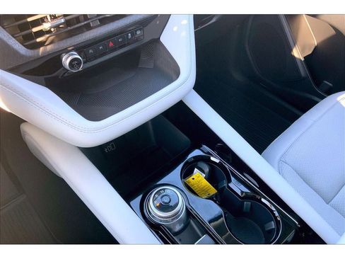 New 2026 Ford Explorer Platinum w/ LUX Leather Package image 9