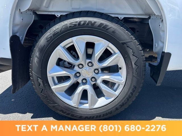 Used 2022 Chevrolet Silverado 1500 Custom w/ Safety Confidence Package AWD/4WD image 9