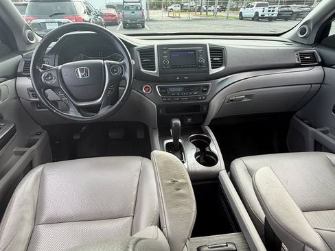 Used 2018 Honda Ridgeline RTL image 13