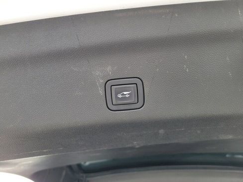 Used 2022 GMC Yukon SLE w/ Gmc Pro Safety Plus Package image 6