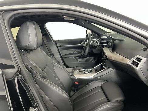 Used 2025 BMW i4 eDrive40 image 32