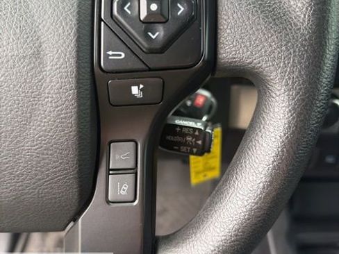 Used 2022 Toyota Tacoma SR image 71