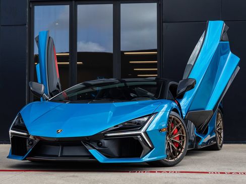 Used 2026 Lamborghini Revuelto AWD/4WD image 2