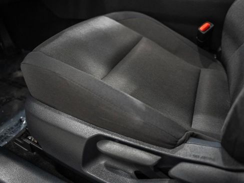 Used 2025 Toyota Camry LE image 34