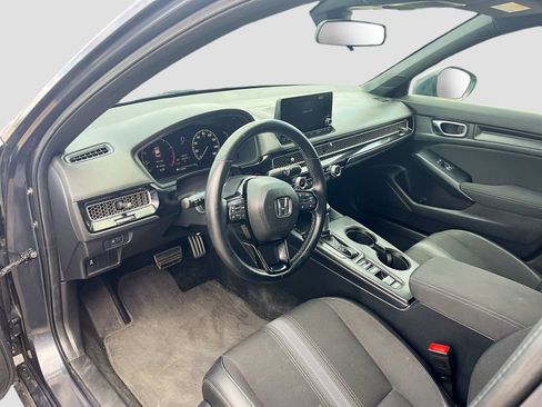 Used 2025 Honda Civic Sport image 9