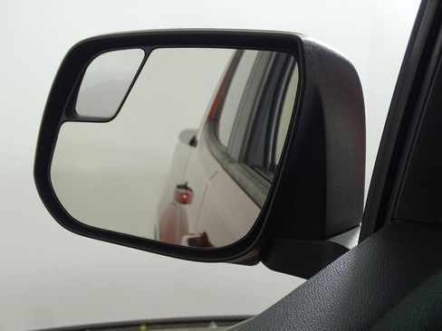 Used 2016 Chevrolet Colorado Z71 image 37