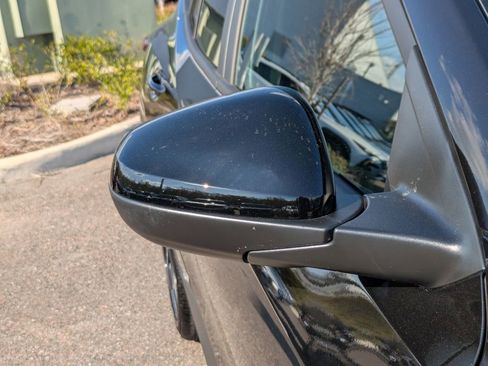 Used 2025 Chevrolet Trax RS w/ Sunroof Package image 11