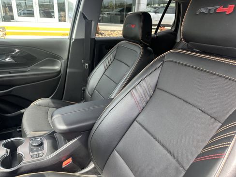 Used 2023 GMC Terrain AT4 w/ Infotainment Package II image 16