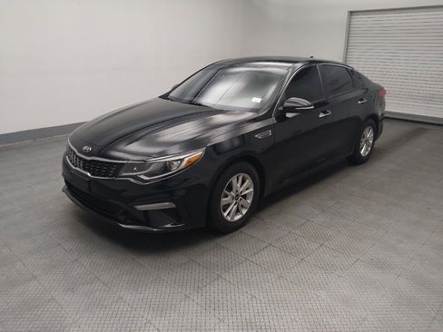 Used 2019 Kia Optima LX FWD image 2