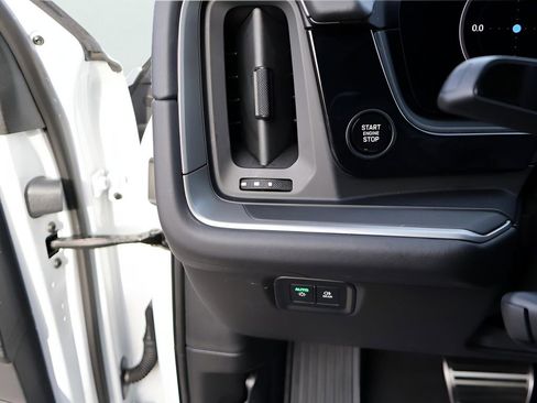 Certified 2024 Porsche Cayenne Turbo GT image 38