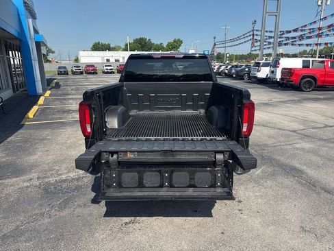 Used 2025 GMC Sierra 1500 SLT RWD image 6