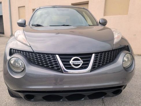 Used 2011 Nissan Juke SV FWD image 11