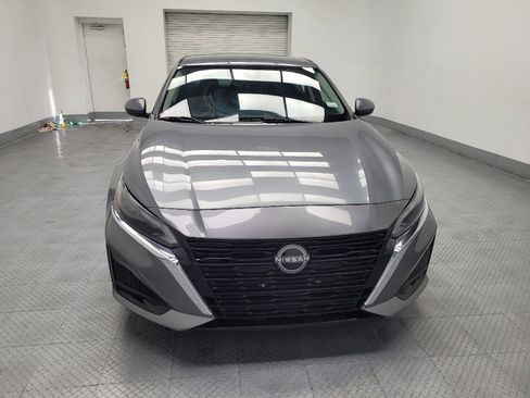 Used 2023 Nissan Altima 2.5 SV image 14