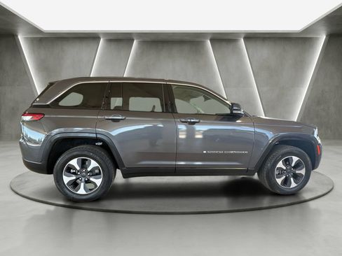 Used 2022 Jeep Grand Cherokee Limited 4xe AWD/4WD image 8