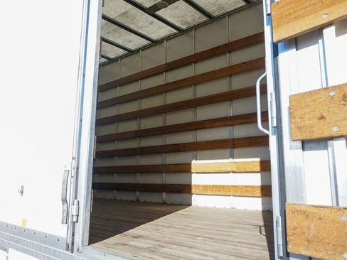 Used 2016 Ford F650 2WD Crew Cab Super Duty image 18