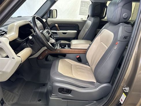 Used 2022 Land Rover Defender 90 X-Dynamic HSE image 10