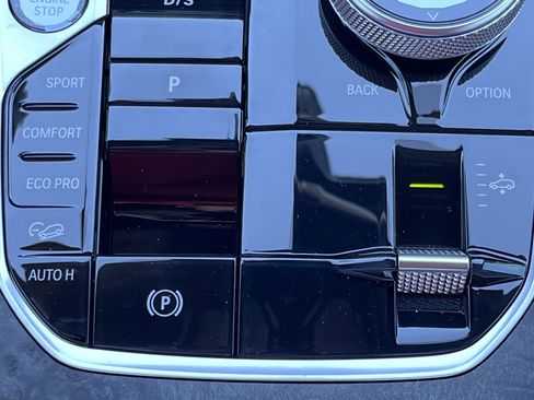 New 2026 BMW X7 M60i image 9