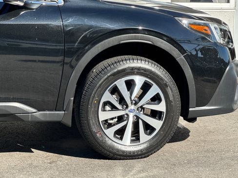 Used 2020 Subaru Outback Premium image 34