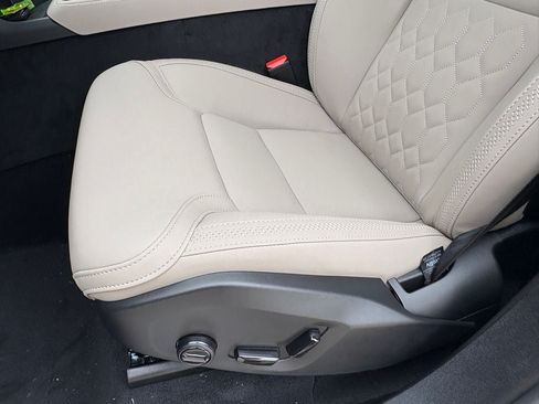 New 2026 Volvo XC90 B6 Plus w/ Protection Package Premier AWD/4WD image 19