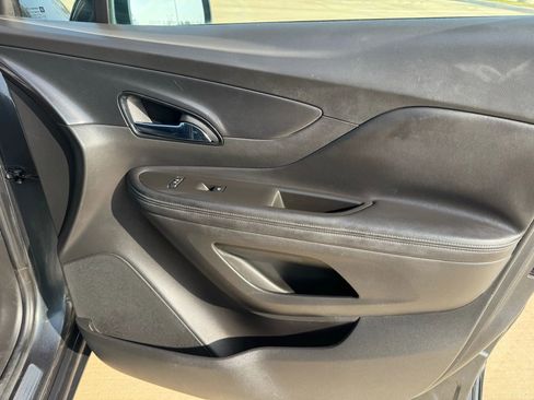 Used 2018 Buick Encore Preferred image 36