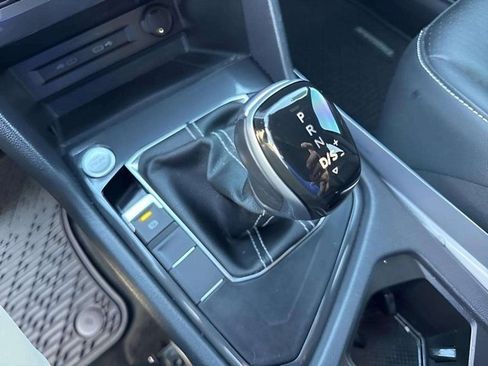 Certified 2023 Volkswagen Tiguan SE R-Line image 21