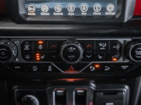 Certified 2021 Jeep Wrangler Rubicon image 28