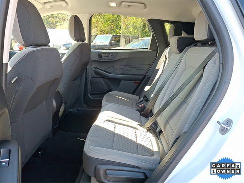 Used 2022 Ford Escape SE image 14