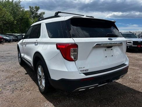 Used 2020 Ford Explorer XLT w/ Equipment Group 202A AWD/4WD image 3