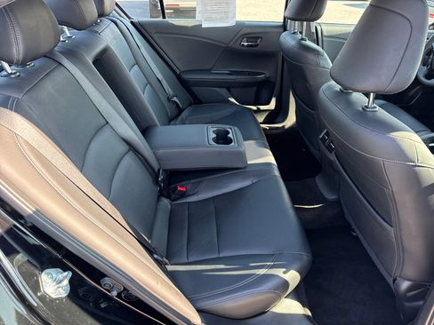 Used 2017 Honda Accord EX-L image 15