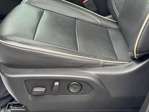 Used 2021 Chevrolet Tahoe Premier w/ Premium Package image 30