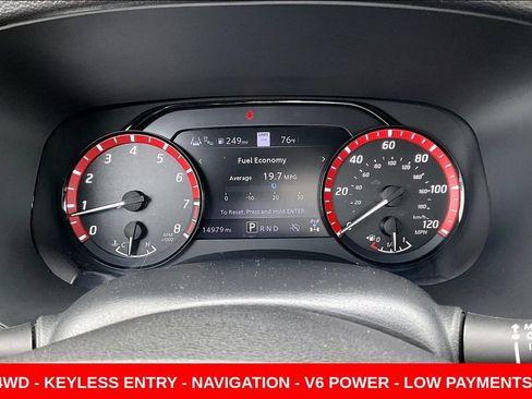 Used 2024 Nissan Frontier PRO-4X w/ Technology Package AWD/4WD image 14