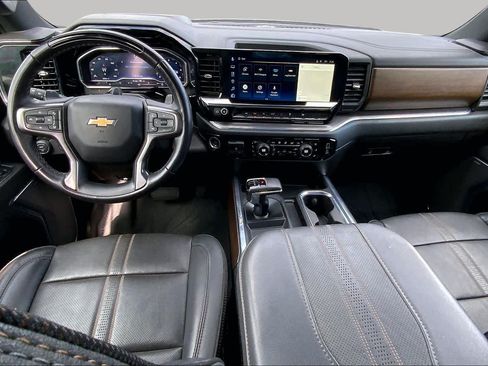 Used 2024 Chevrolet Silverado 1500 High Country AWD/4WD image 16