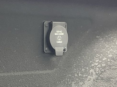 Used 2024 RAM 3500 Tradesman w/ Safety Group image 30