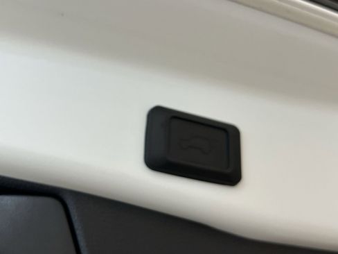 Used 2024 Toyota RAV4 XLE w/ Convenience Package image 22